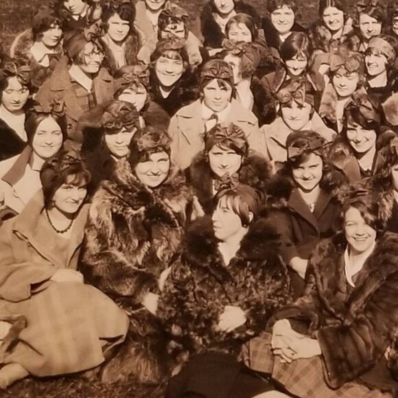 1920s 2 Vintage Photos of Women From Penn State College ~7"x4.5" - Picture 8 of 10